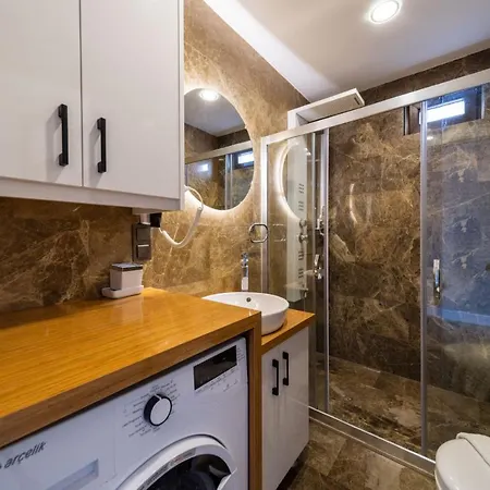 Sea View Flat With Hot Tub In Antalya شقة *