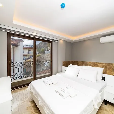 Sea View Flat With Hot Tub In Antalya *